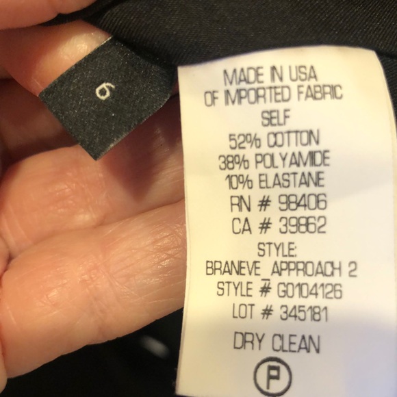 THEORY PARTIAL PLEATED BLACK BLAZER - Picture 4 of 7